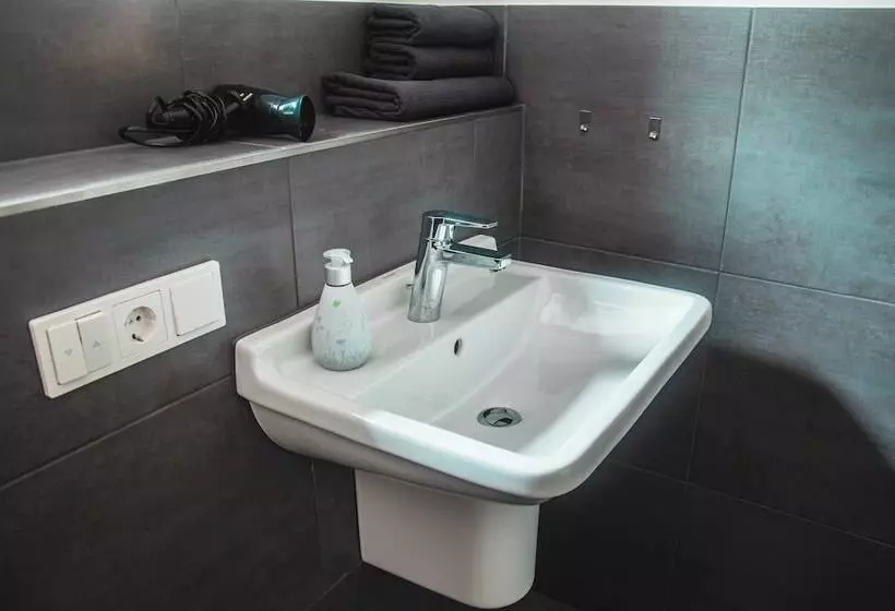 Bikehikesleep Apartments