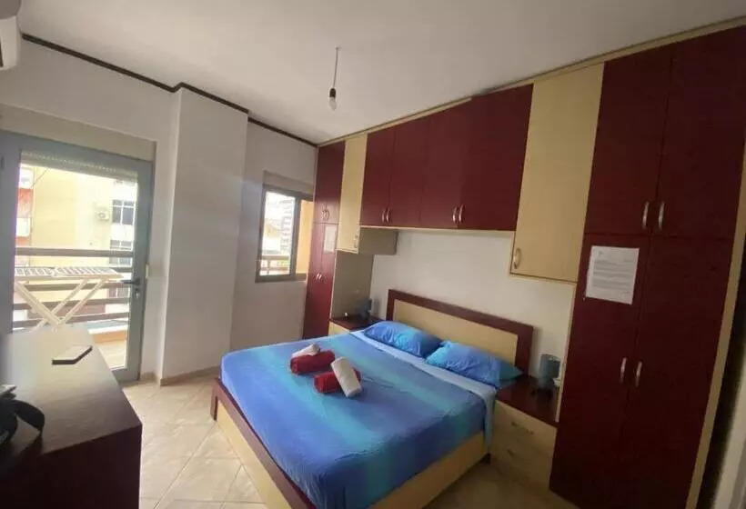 تختخواب و صبحانه Home Sweet Home   Guest House