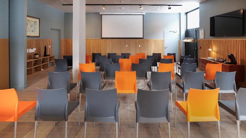 Plan B Hotel   Living Chamonix