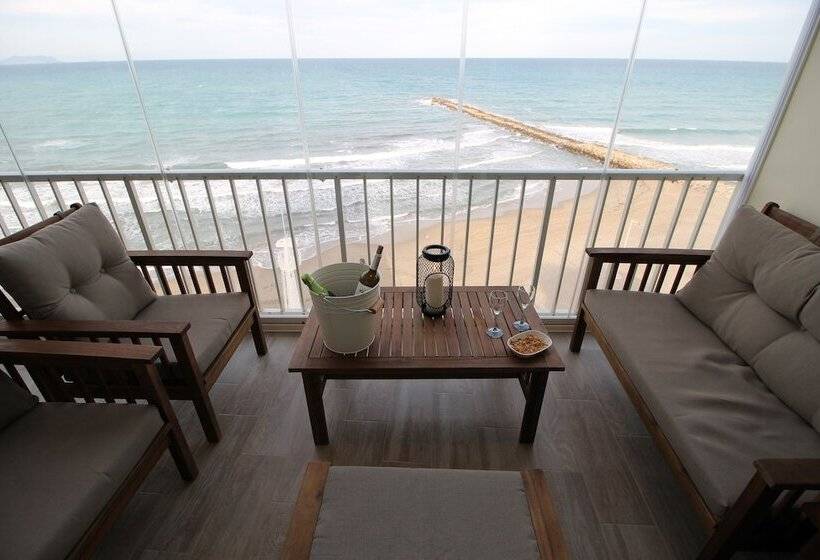 Sea Front Stunning Views