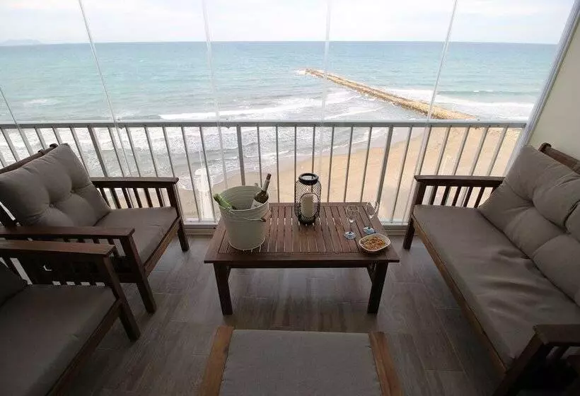 Sea Front   Stunning Views