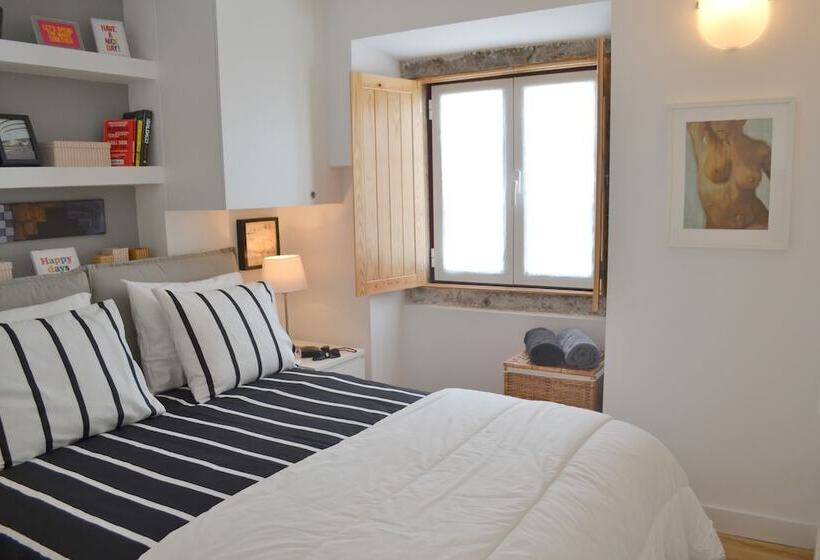 Tp Factory 15, Lisbon Apartment