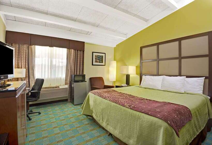 בית מלון כפרי Days Inn By Wyndham Southington