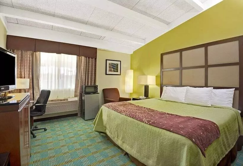 בית מלון כפרי Days Inn By Wyndham Southington