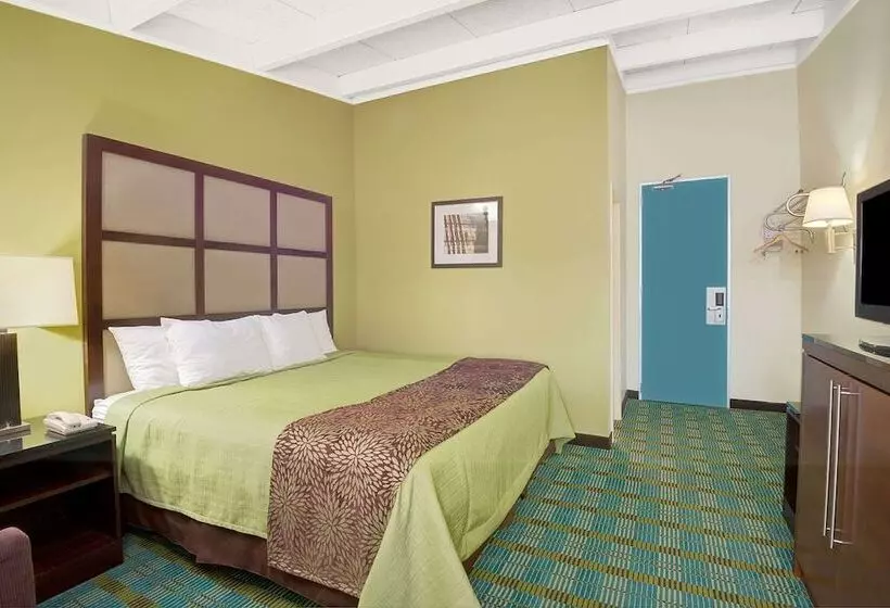 בית מלון כפרי Days Inn By Wyndham Southington