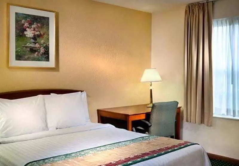 هتل Extended Stay America Suites  Richmond  Glen Allen  Short Pump