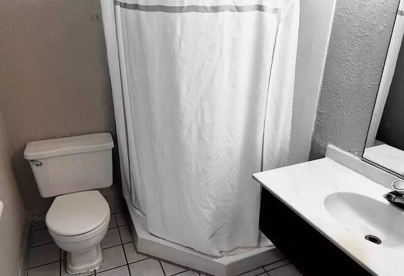 Отель High Point Arcadia Inn