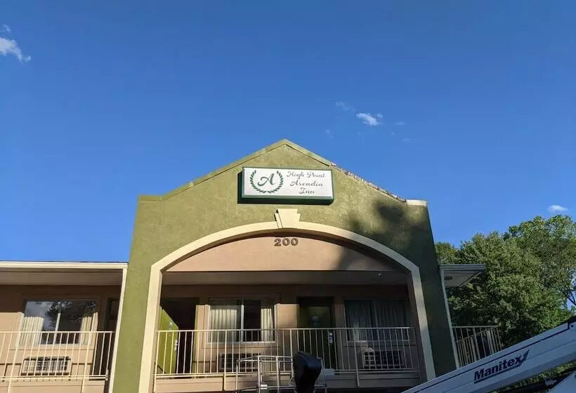 Отель High Point Arcadia Inn