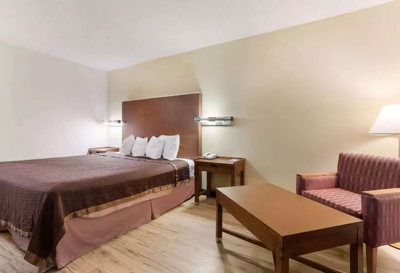 בית מלון כפרי Rodeway Inn