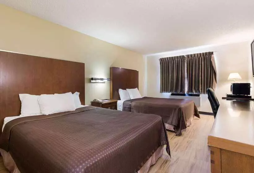 בית מלון כפרי Rodeway Inn