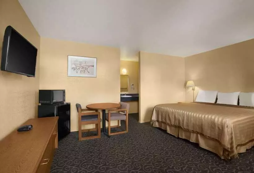 هتل Travelodge By Wyndham Wenatchee