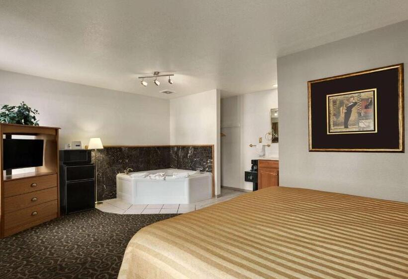 ホテル Travelodge By Wyndham Wenatchee