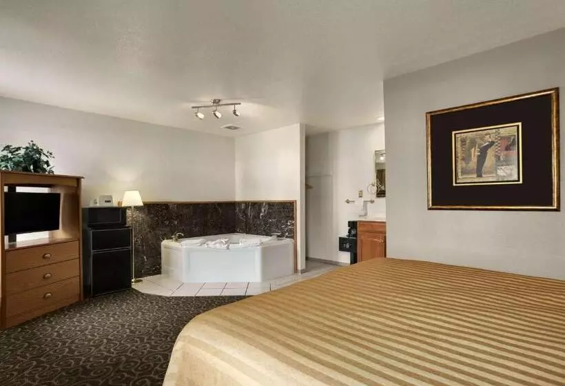 هتل Travelodge By Wyndham Wenatchee