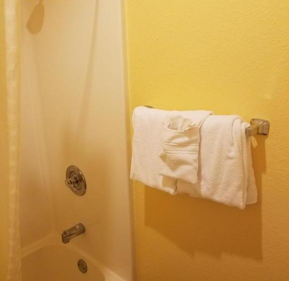 ホテル Travelodge By Wyndham Wenatchee