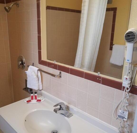 ホテル Travelodge By Wyndham Wenatchee