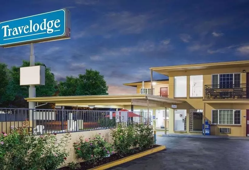هتل Travelodge By Wyndham Walla Walla
