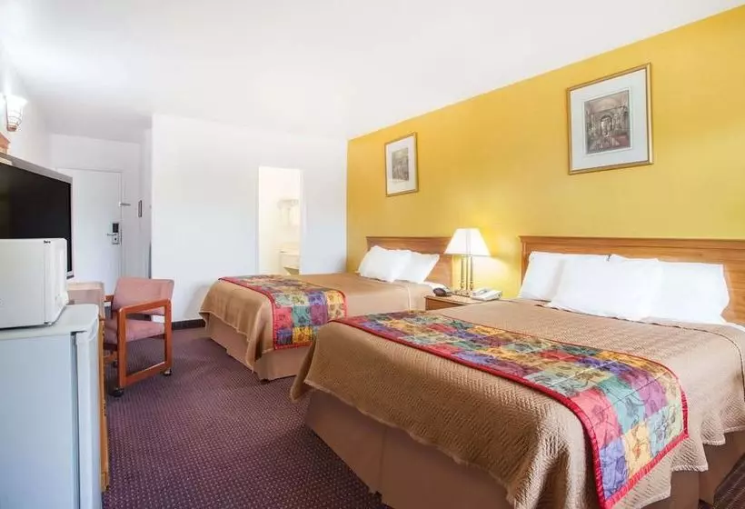 هتل Travelodge By Wyndham Walla Walla