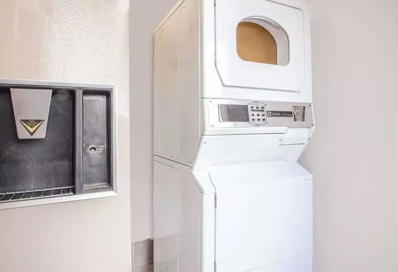 هتل Travelodge By Wyndham Walla Walla