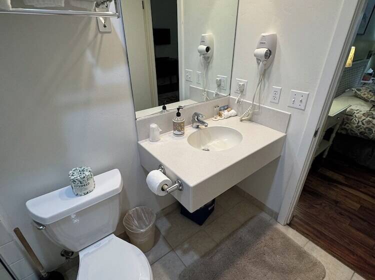 فندق Trinidad Inn