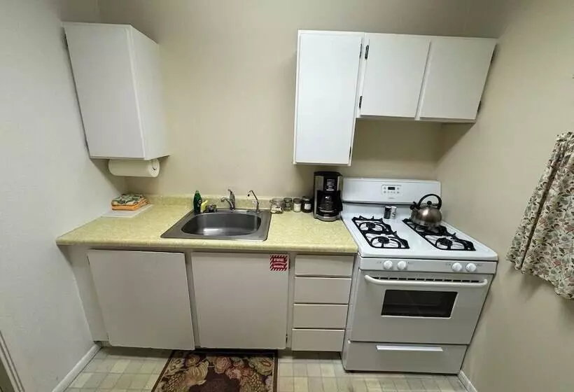 Отель Trinidad Inn