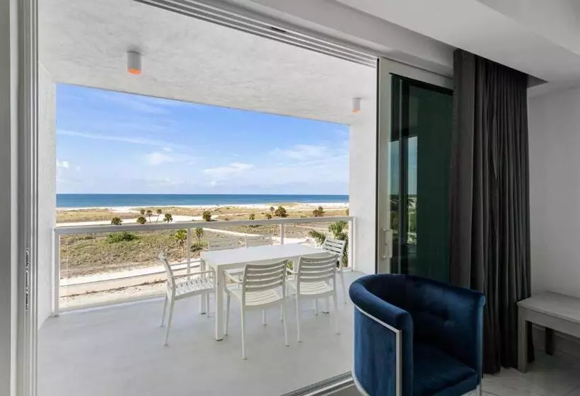 Мотель Ocean Club Treasure Island