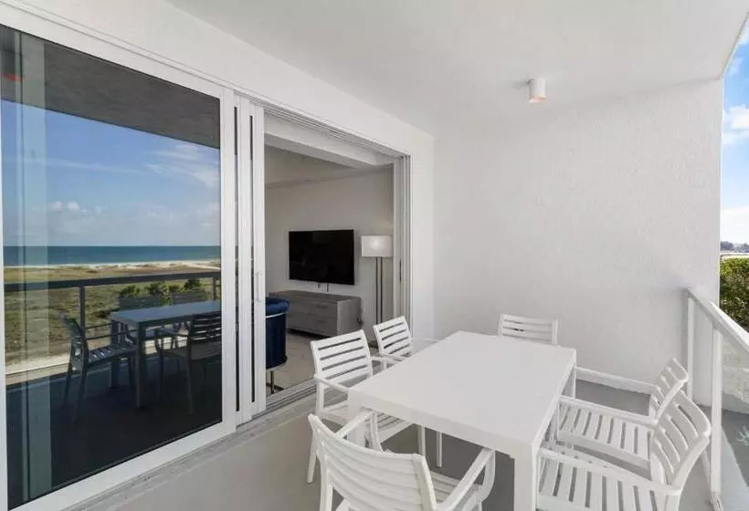 Мотель Ocean Club Treasure Island