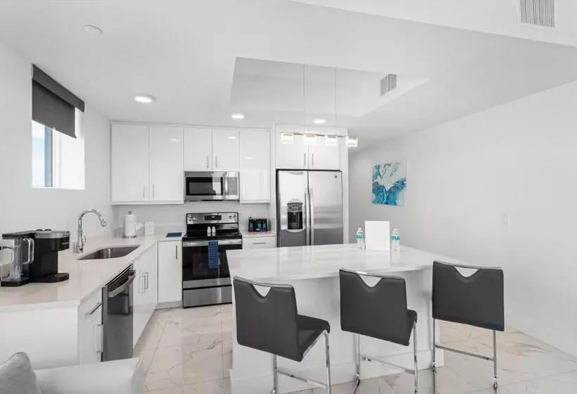 Мотель Ocean Club Treasure Island