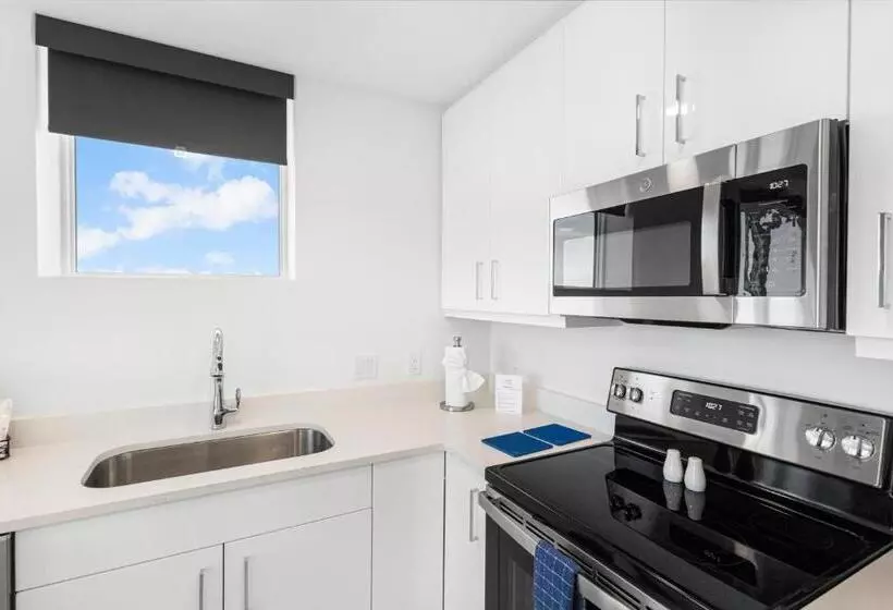 Мотель Ocean Club Treasure Island