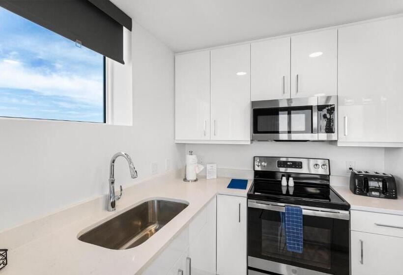 모텔 Ocean Club Treasure Island