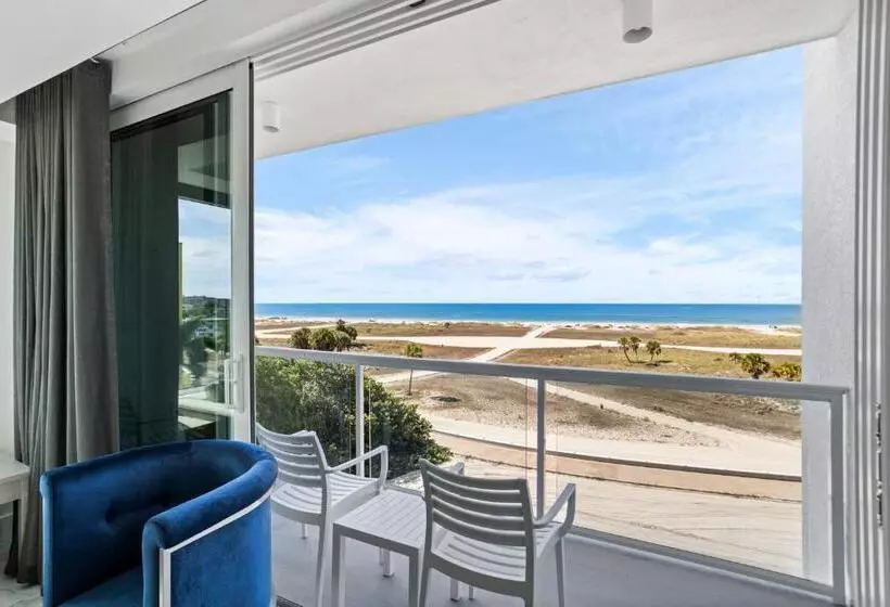 Мотель Ocean Club Treasure Island