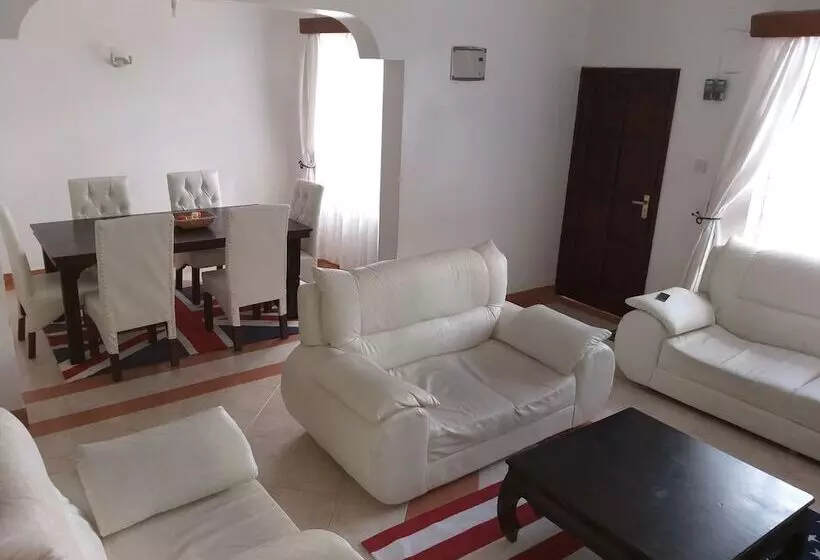 تختخواب و صبحانه Maurica Homes