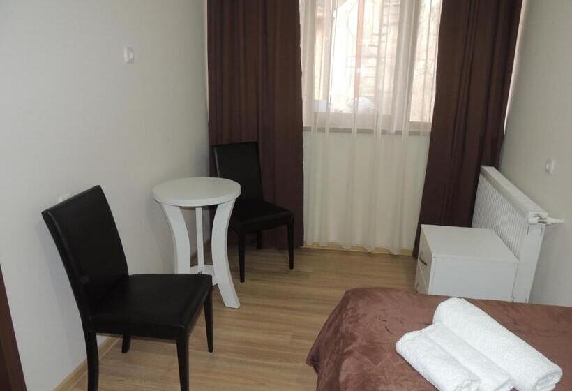 تختخواب و صبحانه Old Town