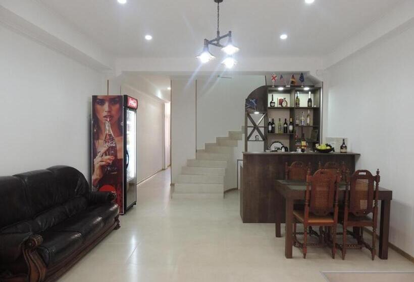 تختخواب و صبحانه Old Town