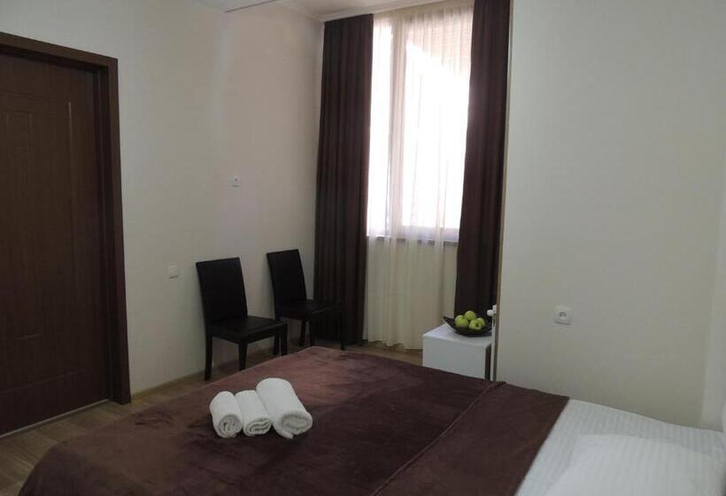 تختخواب و صبحانه Old Town