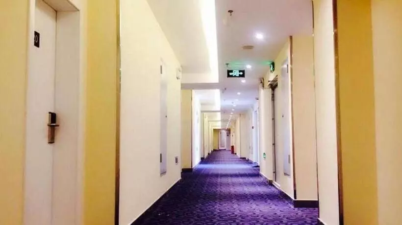 ホテル 7 Days Inn Yining Xintiandi