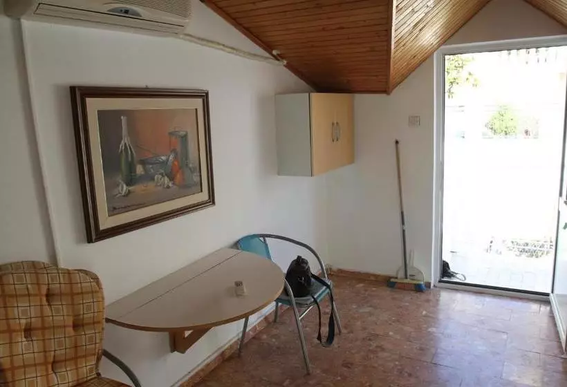 پانسیون Apartments Popović