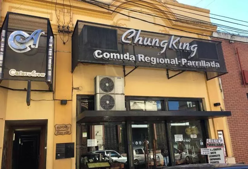 ユースホステル Iconico Jujuy Centro