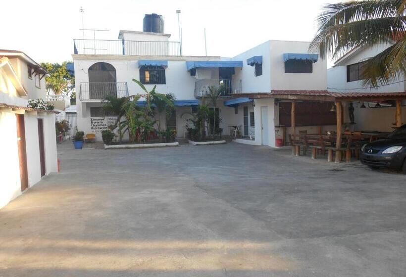 پانسیون Lucy Rooms