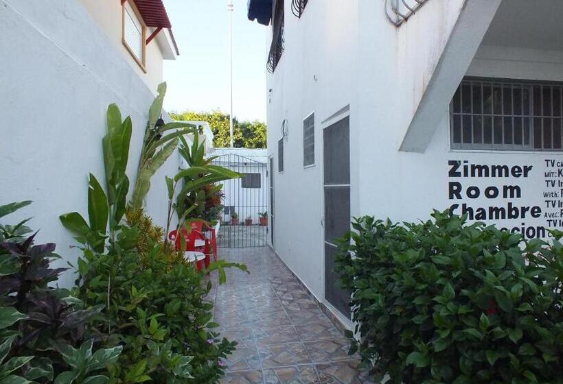 پانسیون Lucy Rooms