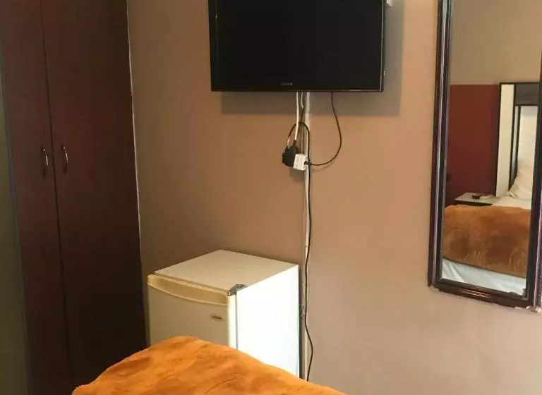 پانسیون Sharon Rose Guesthouse