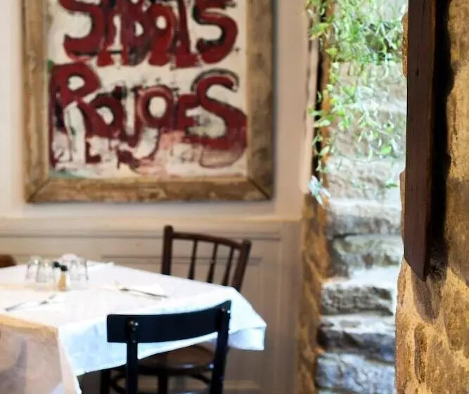 ベッドアンドブレックファースト Chambres Aux Sabots Rouges