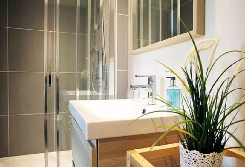 ベッドアンドブレックファースト Chambres Aux Sabots Rouges