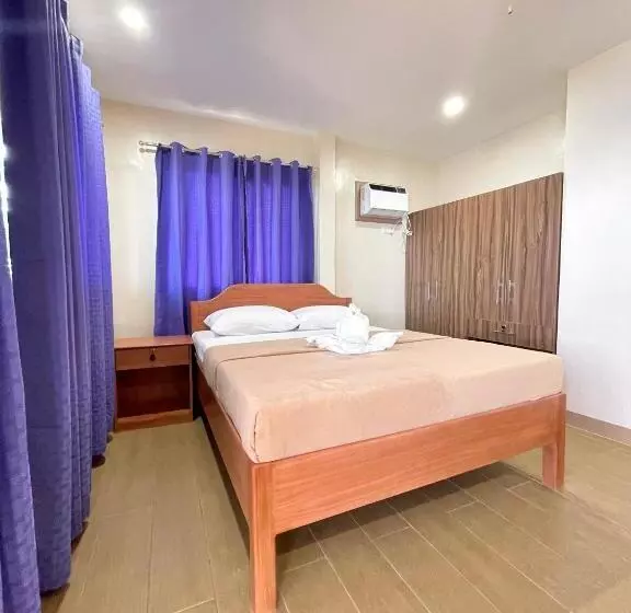 Hotelli Marina Village