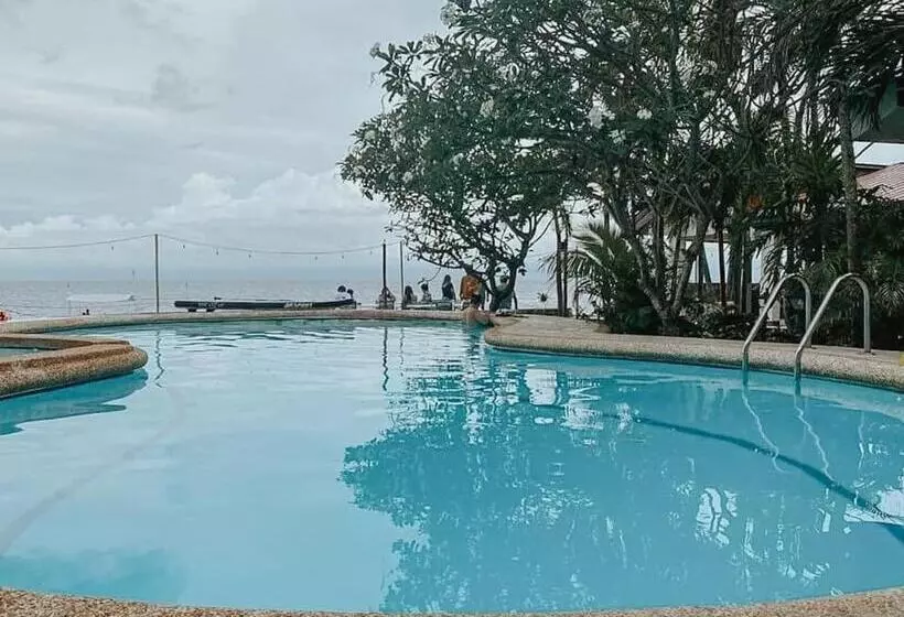 Hotelli Marina Village