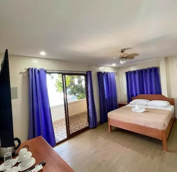 Hotelli Marina Village