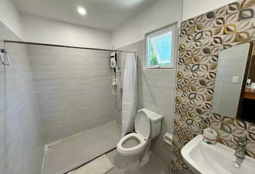 Hotelli Marina Village