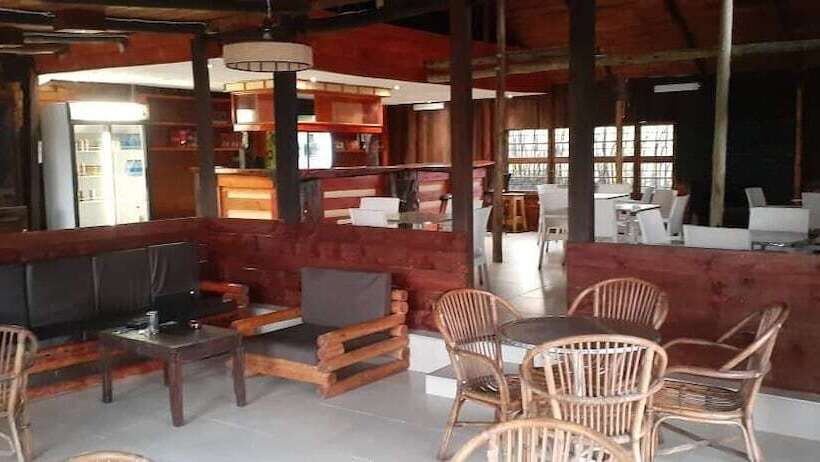 هتل Run N' Fire Garden Court