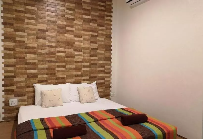 Hotelli Samed Your House