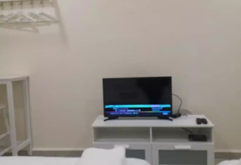 Pension Glg Klia Transit House