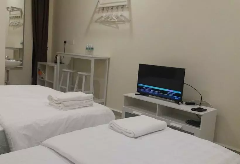 Pension Glg Klia Transit House